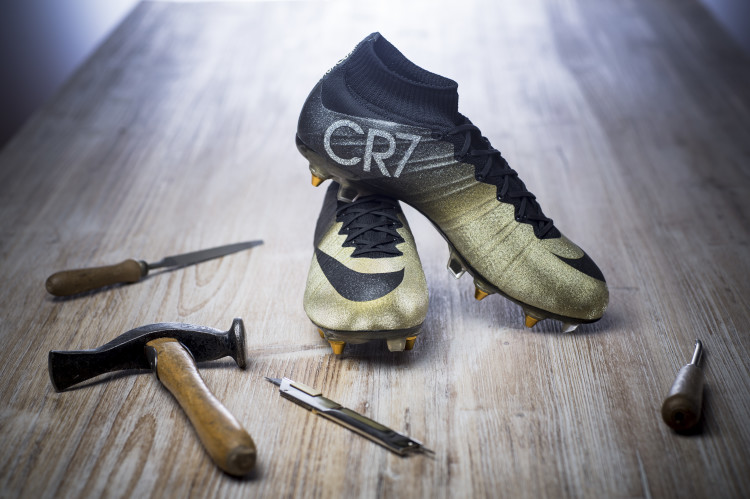 CR 7 Ronaldo - Montebelluna factory