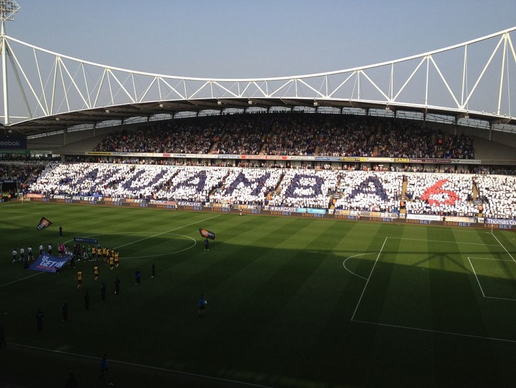 1024px-BWFC_show_of_support_for_Fabrice_Muamba_vs_Blackburn_Rovers_on_24th_March_2012