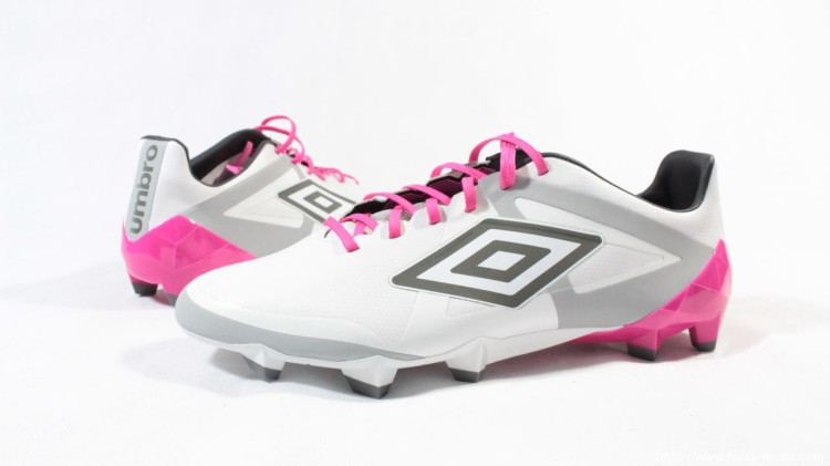 umbro-velocita-presentation-case-boots